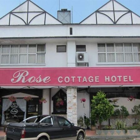 Rose Cottage Hotel Taman Universiti ジョホールバル エクステリア 写真
